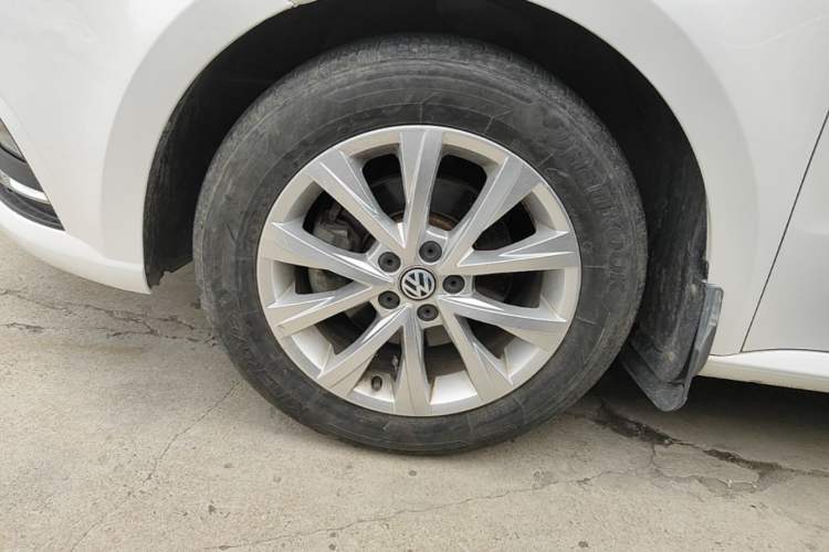 Used Volkswagen Lavida 2018 Classic 1.5L Manual Comfort Edition China VI Standard Exterior 4