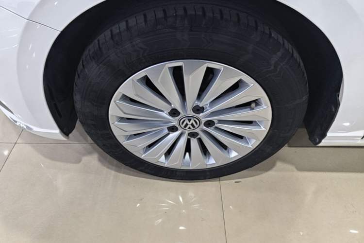 Used Volkswagen Lavida 2018 1.5L Automatic Comfort Edition China V Standard Exterior 4
