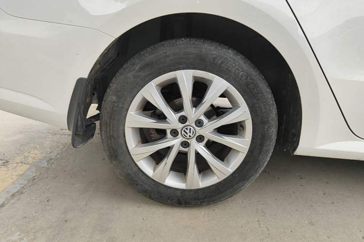 Used Volkswagen Lavida 2018 Classic 1.5L Manual Comfort Edition China VI Standard Exterior 5