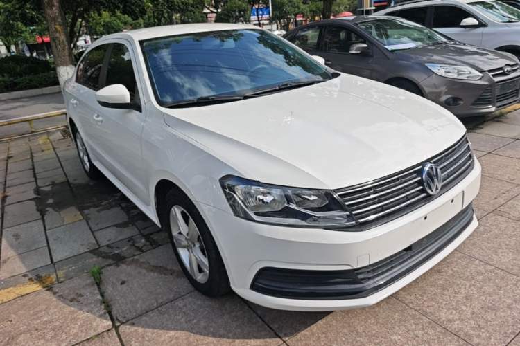 Used Volkswagen Lavida 2018 Classic 1.5L Automatic Fashion Edition China VI Standard Front Right 45 Deg