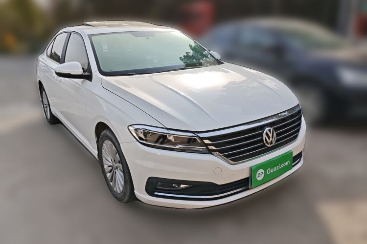 Used Volkswagen Lavida 2018 1.5L Manual Comfort Edition China V Standard Front Right 45 Deg
