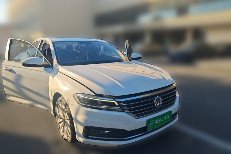 Used Volkswagen Lavida 2018 1.5L Automatic Comfort Edition China V Standard Front Right 45 Deg