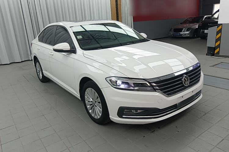 Used Volkswagen Lavida 2018 1.5L Automatic Comfort Edition China V Standard Front Right 45 Deg