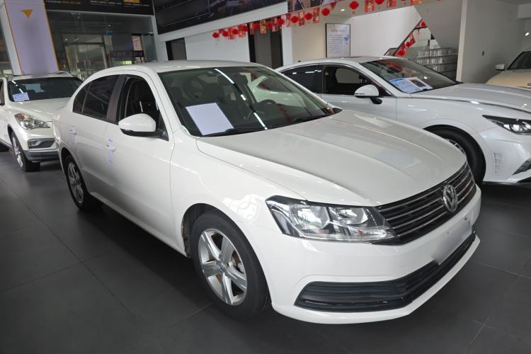 Used Volkswagen Lavida 2018 Classic 1.5L Automatic Fashion Edition China VI Standard Front Right 45 Deg