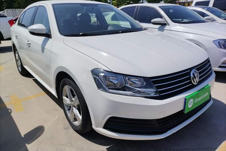 Used Volkswagen Lavida 2018 Classic 1.5L Automatic Fashion Edition China VI Standard Front Right 45 Deg