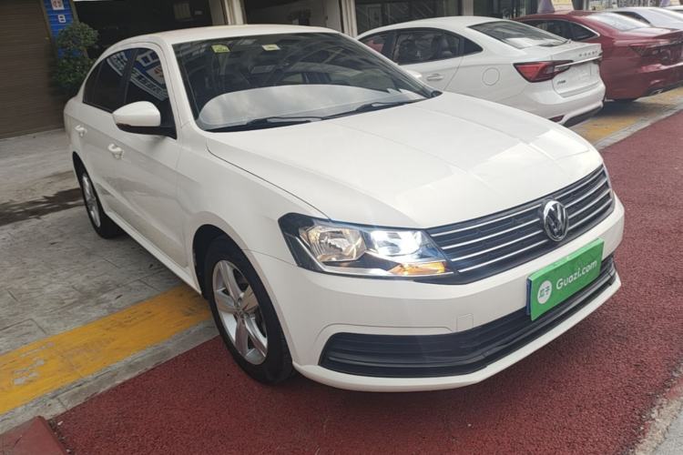 Used Volkswagen Lavida 2018 Classic 1.5L Automatic Fashion Edition China VI Standard Front Right 45 Deg