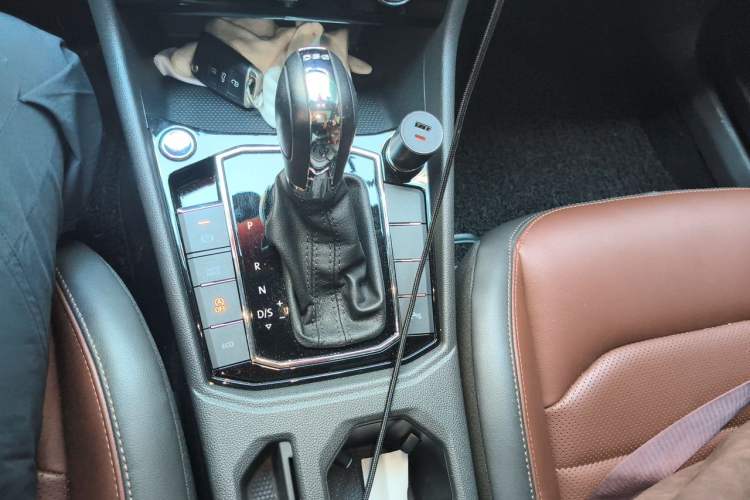 Used Volkswagen Lavida 2018 Hatchback 280TSI DSG Luxury Edition China V Standard Gear Lever