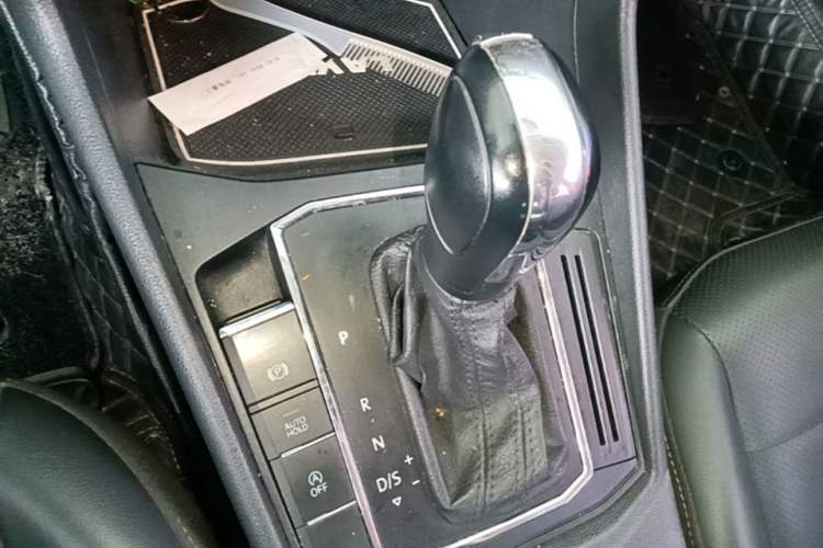 Used Volkswagen Lavida 2018 1.5L Automatic Comfort Edition China V Standard Gear Lever