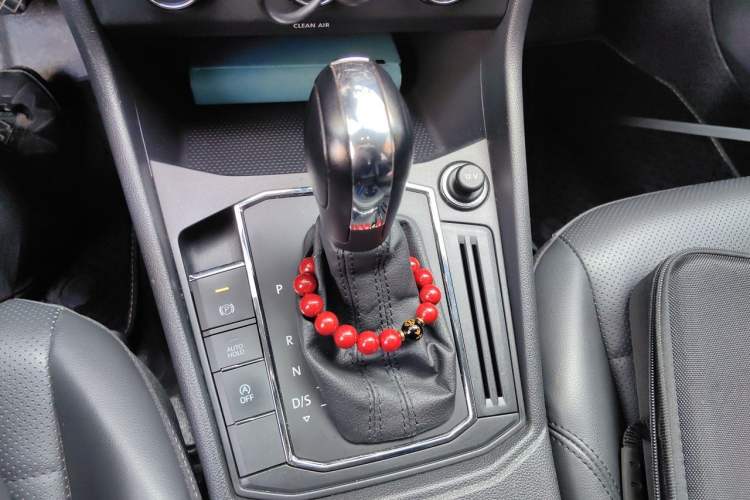 Used Volkswagen Lavida 2018 1.5L Automatic Comfort Edition China V Standard Gear Lever
