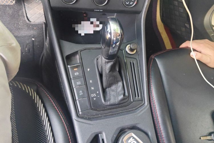 Used Volkswagen Lavida 2018 1.5L Automatic Fashion Edition China V Standard Gear Lever