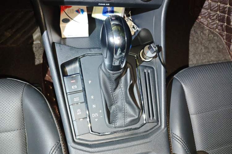 Used Volkswagen Lavida 2018 1.5L Automatic Comfort Edition China V Standard Gear Lever