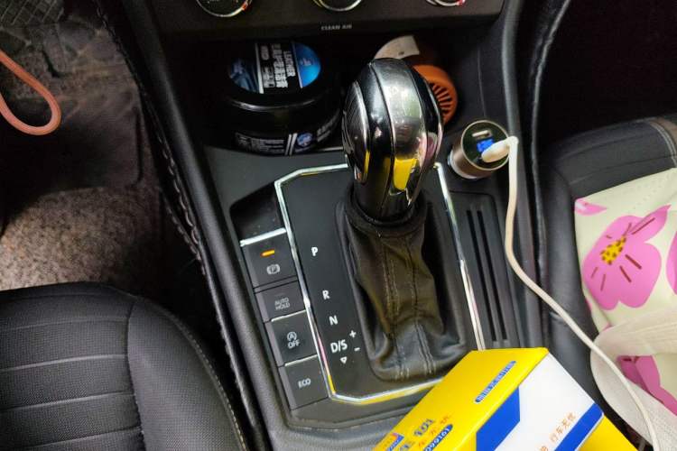 Used Volkswagen Lavida 2018 Hatchback 200TSI DSG Comfort Edition China V Standard Gear Lever