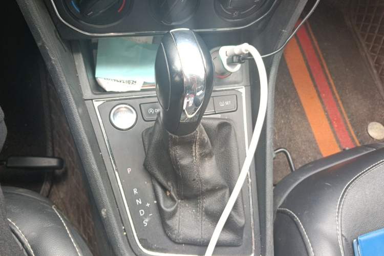 Used Volkswagen Lavida 2018 Classic 1.5L Automatic Comfort Edition China VI Standard Gear Lever