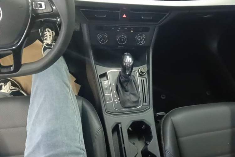 Used Volkswagen Lavida 2018 1.5L Automatic Comfort Edition China V Standard Gear Lever