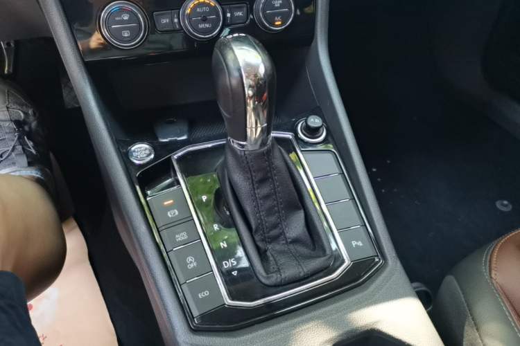 Used Volkswagen Lavida 2018 280TSI DSG Luxury Edition China V Standard Gear Lever