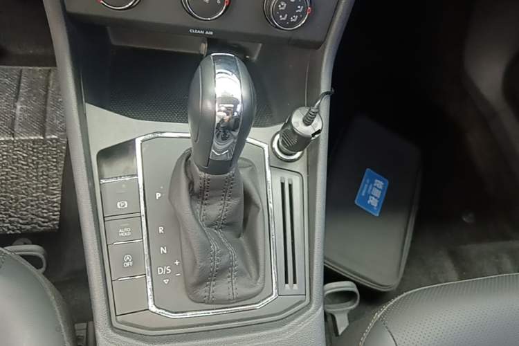Used Volkswagen Lavida 2018 1.5L Automatic Comfort Edition China V Standard Gear Lever