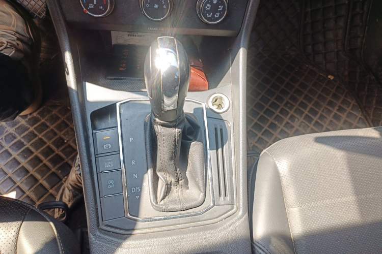 Used Volkswagen Lavida 2018 1.5L Automatic Comfort Edition China V Standard Gear Lever