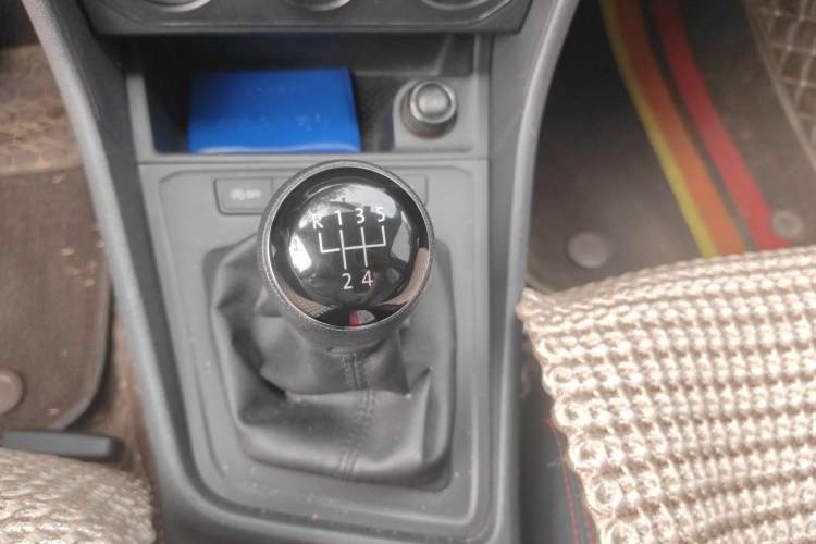 Used Volkswagen Lavida 2018 Classic 1.5L Manual Fashion Edition China VI Standard Gear Lever