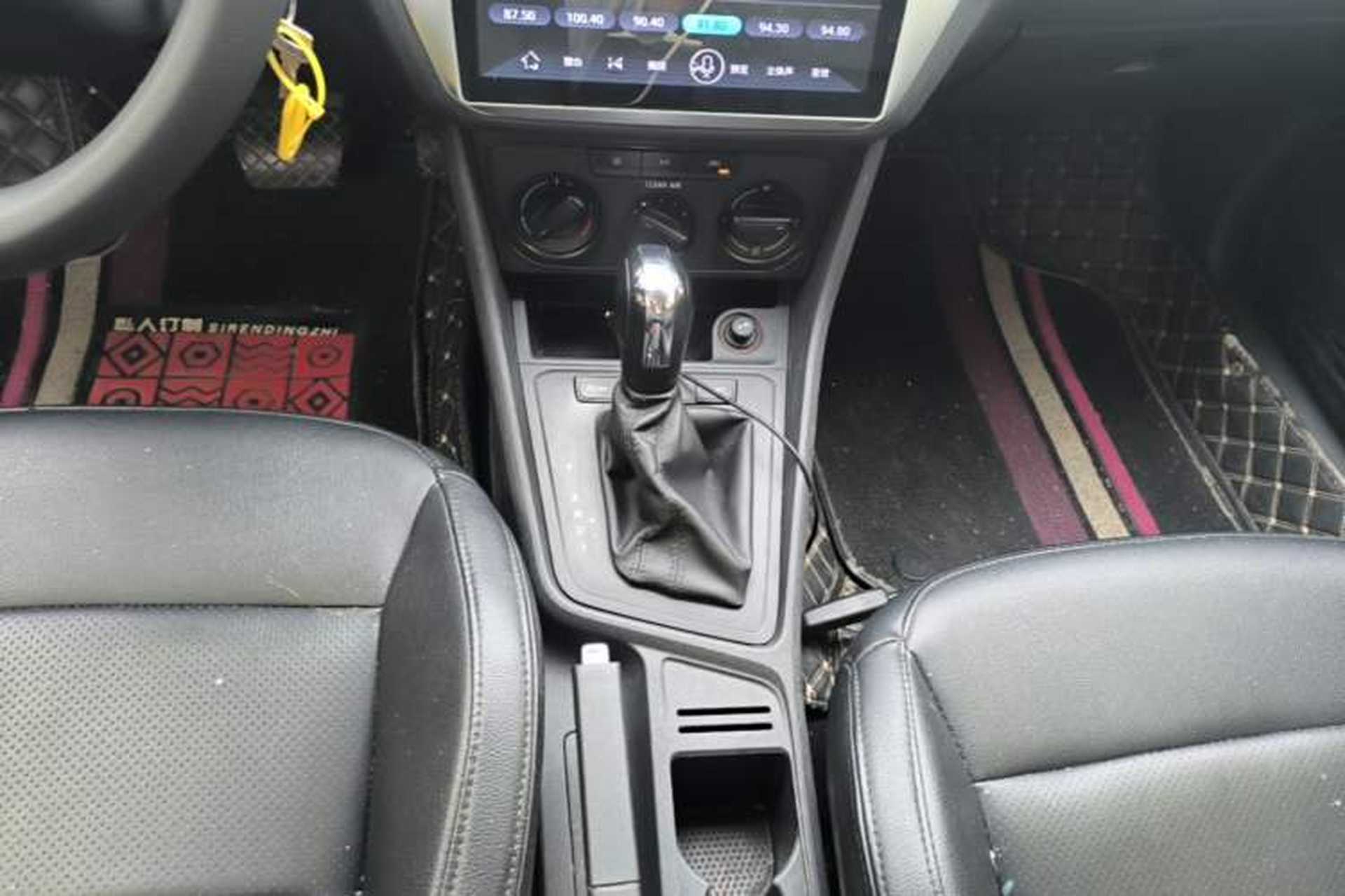 Used Volkswagen Lavida 2018 Classic 1.5L Automatic Fashion Edition China VI Standard Gear Lever