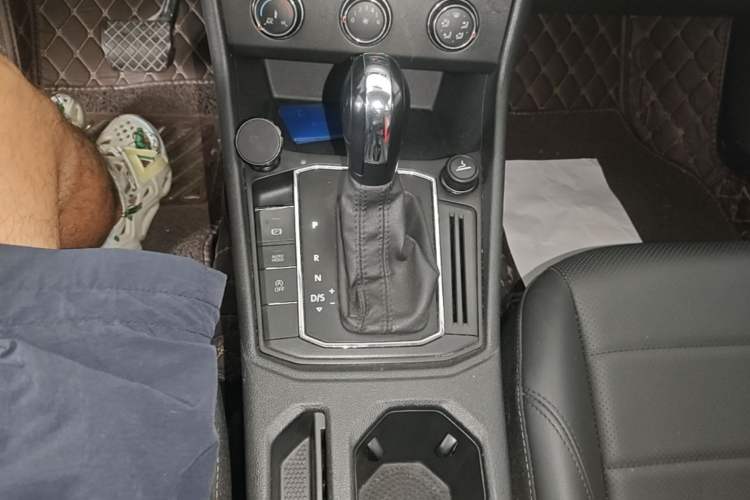 Used Volkswagen Lavida 2018 1.5L Automatic Comfort Edition China V Standard Gear Lever