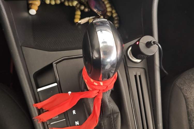 Used Volkswagen Lavida 2018 1.5L Automatic Fashion Edition China V Standard Gear Lever