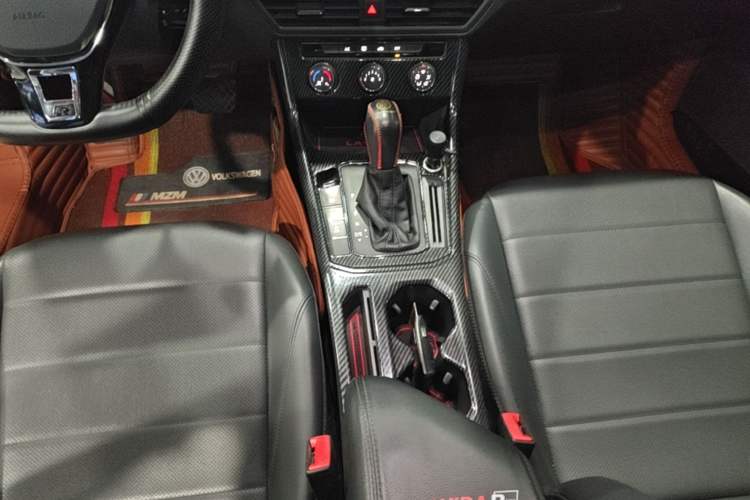 Used Volkswagen Lavida 2018 1.5L Automatic Comfort Edition China V Standard Gear Lever