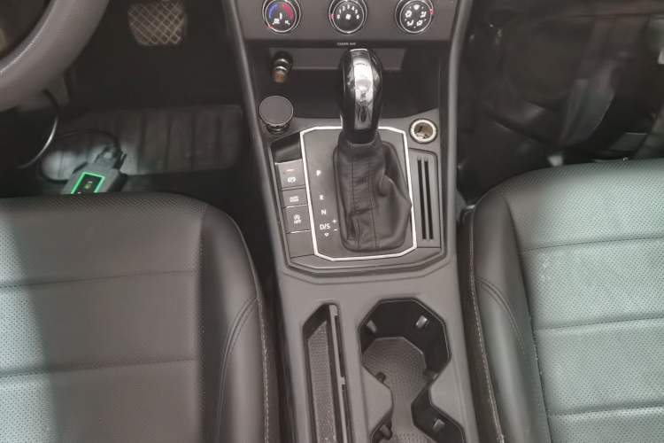 Used Volkswagen Lavida 2018 1.5L Automatic Comfort Edition China V Standard Gear Lever