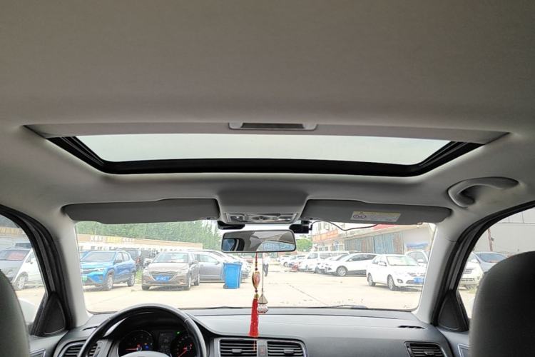 Used Volkswagen Lavida 2018 Classic 1.5L Manual Comfort Edition China VI Standard Headliner