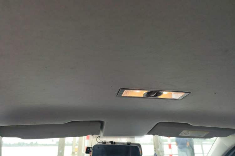 Used Volkswagen Lavida 2018 Classic 1.5L Manual Fashion Edition China VI Standard Headliner