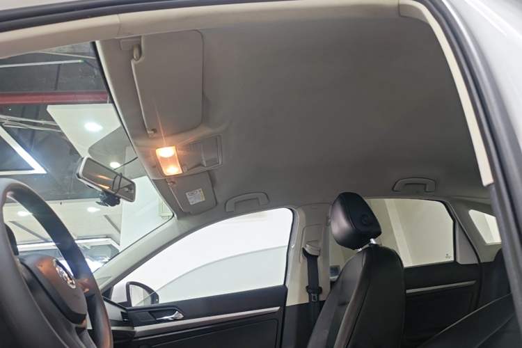 Used Volkswagen Lavida 2018 1.5L Automatic Fashion Edition China V Standard Headliner