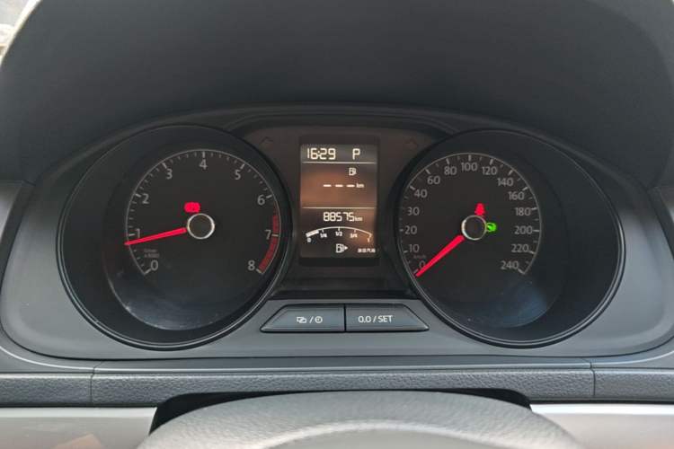 Used Volkswagen Lavida 2018 Classic 1.5L Automatic Fashion Edition China VI Standard Instrument Cluster