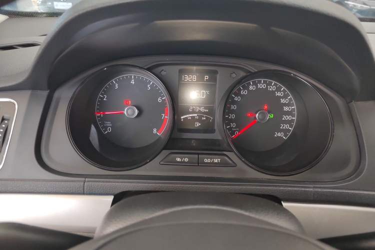 Used Volkswagen Lavida 2018 Classic 1.5L Automatic Fashion Edition China VI Standard Instrument Cluster