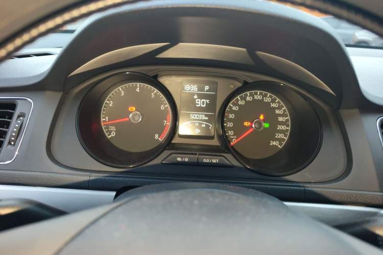 Used Volkswagen Lavida 2018 Classic 1.5L Automatic Fashion Edition China VI Standard Instrument Cluster