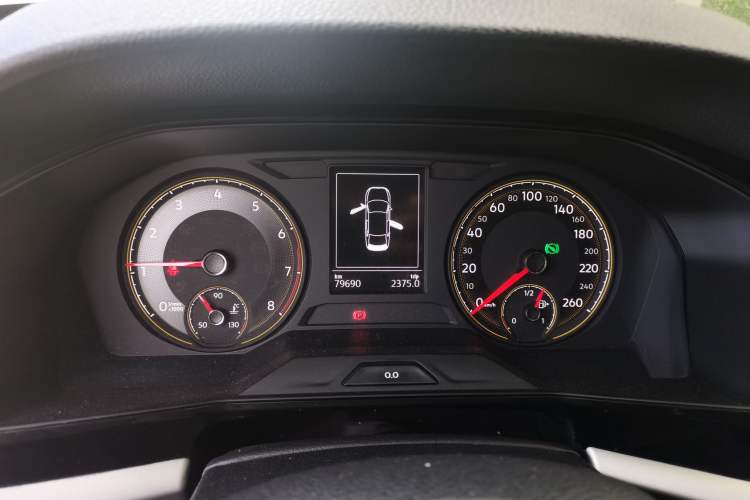 Used Volkswagen Lavida 2018 Hatchback 200TSI DSG Comfort Edition China V Standard Instrument Cluster