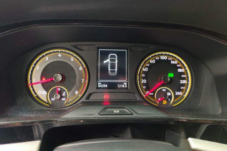 Used Volkswagen Lavida 2018 Hatchback 200TSI DSG Comfort Edition China V Standard Instrument Cluster