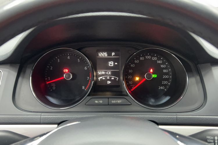 Used Volkswagen Lavida 2018 Classic 1.5L Automatic Comfort Edition China VI Standard Instrument Cluster
