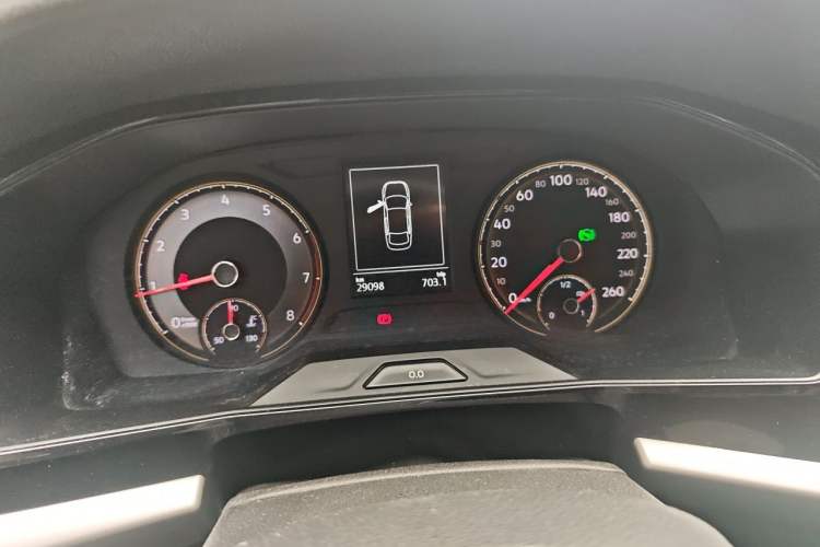 Used Volkswagen Lavida 2018 Hatchback 200TSI DSG Comfort Edition China V Standard Instrument Cluster