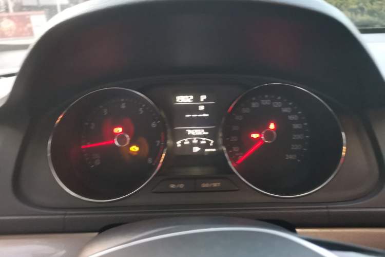 Used Volkswagen Lavida 2018 Classic 1.5L Automatic Comfort Edition China VI Standard Instrument Cluster