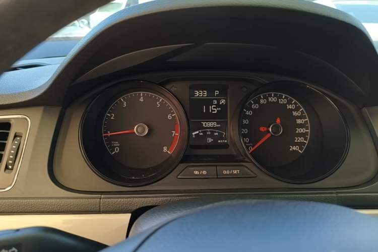 Used Volkswagen Lavida 2018 Classic 1.5L Automatic Fashion Edition China VI Standard Instrument Cluster