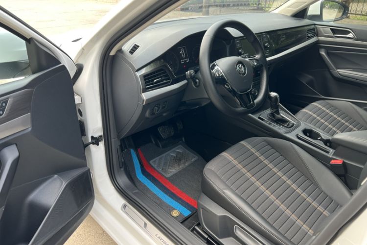 Used Volkswagen Lavida 2018 280TSI DSG Comfort Edition China V Standard Interior 1