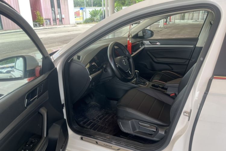 Used Volkswagen Lavida 2018 1.5L Automatic Comfort Edition China V Standard Interior 1