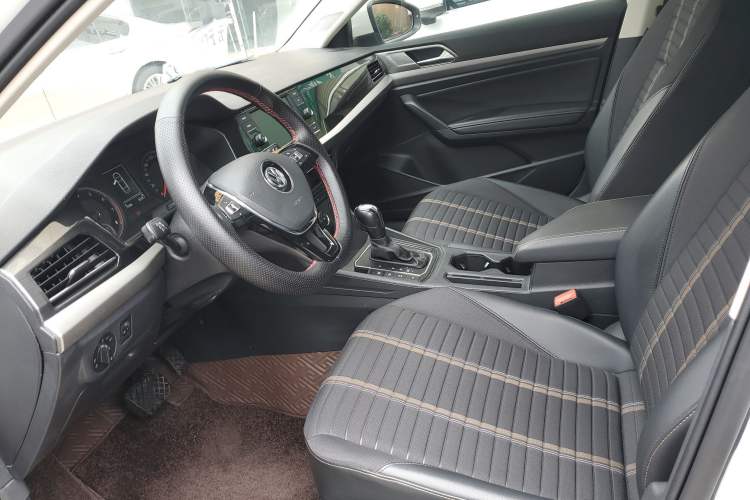 Used Volkswagen Lavida 2018 280TSI DSG Comfort Edition China V Standard Interior 1