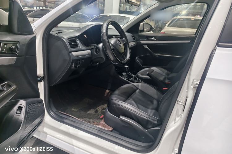 Used Volkswagen Lavida 2018 Classic 1.5L Automatic Fashion Edition China VI Standard Interior 1