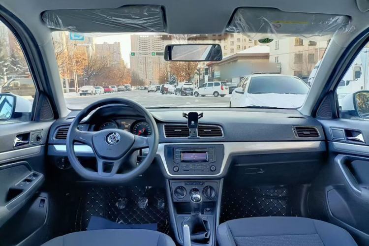 Used Volkswagen Lavida 2018 Classic 1.5L Manual Fashion Edition China VI Standard Interior 1