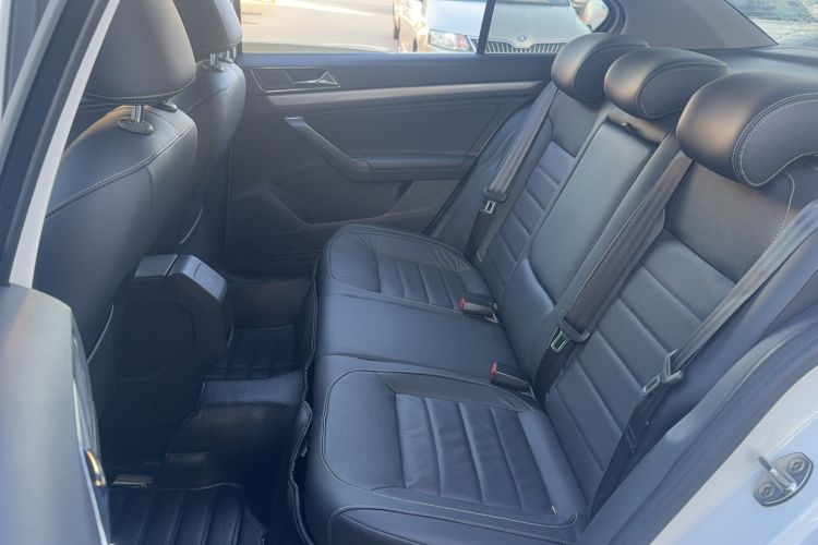 Used Volkswagen Lavida 2018 Classic 1.5L Automatic Comfort Edition China VI Standard Interior 2