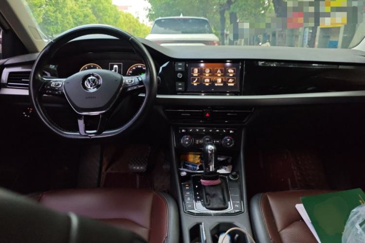 Used Volkswagen Lavida 2018 280TSI DSG Luxury Edition China V Standard Interior 2