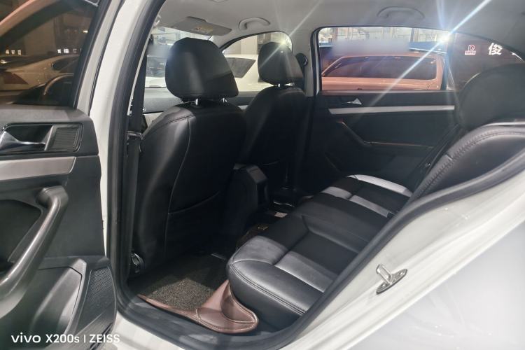 Used Volkswagen Lavida 2018 Classic 1.5L Automatic Fashion Edition China VI Standard Interior 2