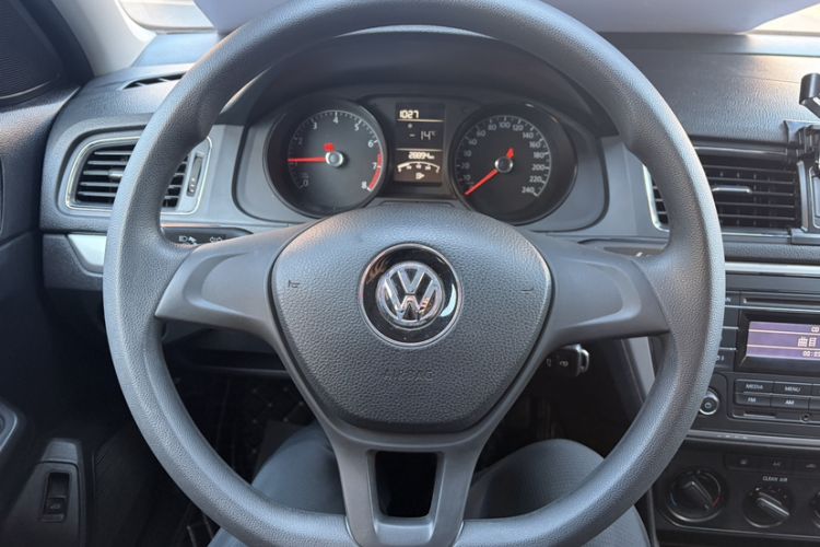 Used Volkswagen Lavida 2018 Classic 1.5L Manual Fashion Edition China VI Standard Interior 2