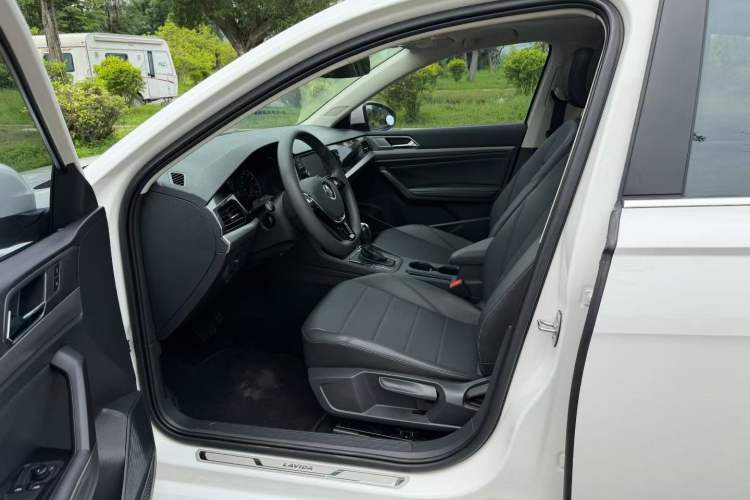 Used Volkswagen Lavida 2018 1.5L Automatic Comfort Edition China V Standard Interior 3