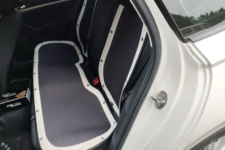 Used Volkswagen Lavida 2018 1.5L Automatic Fashion Edition China V Standard Interior 4